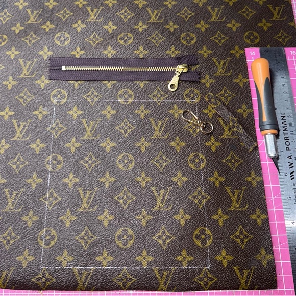 🍭 LV Monogram Custom candy 🍭 case change or Key Pouch - Picture 12 of 15